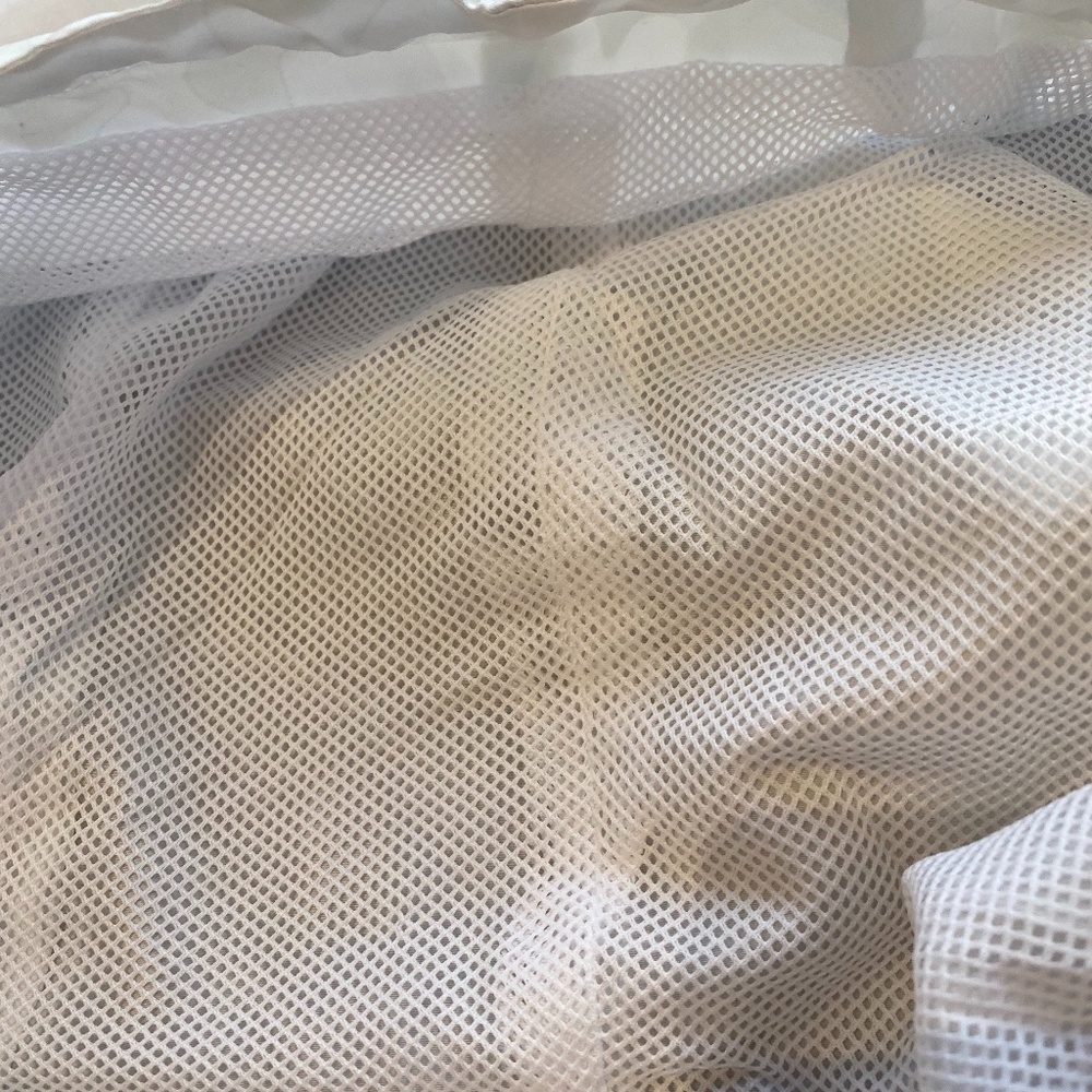 Pure Barre White Windbreaker - Picture 4 of 4
